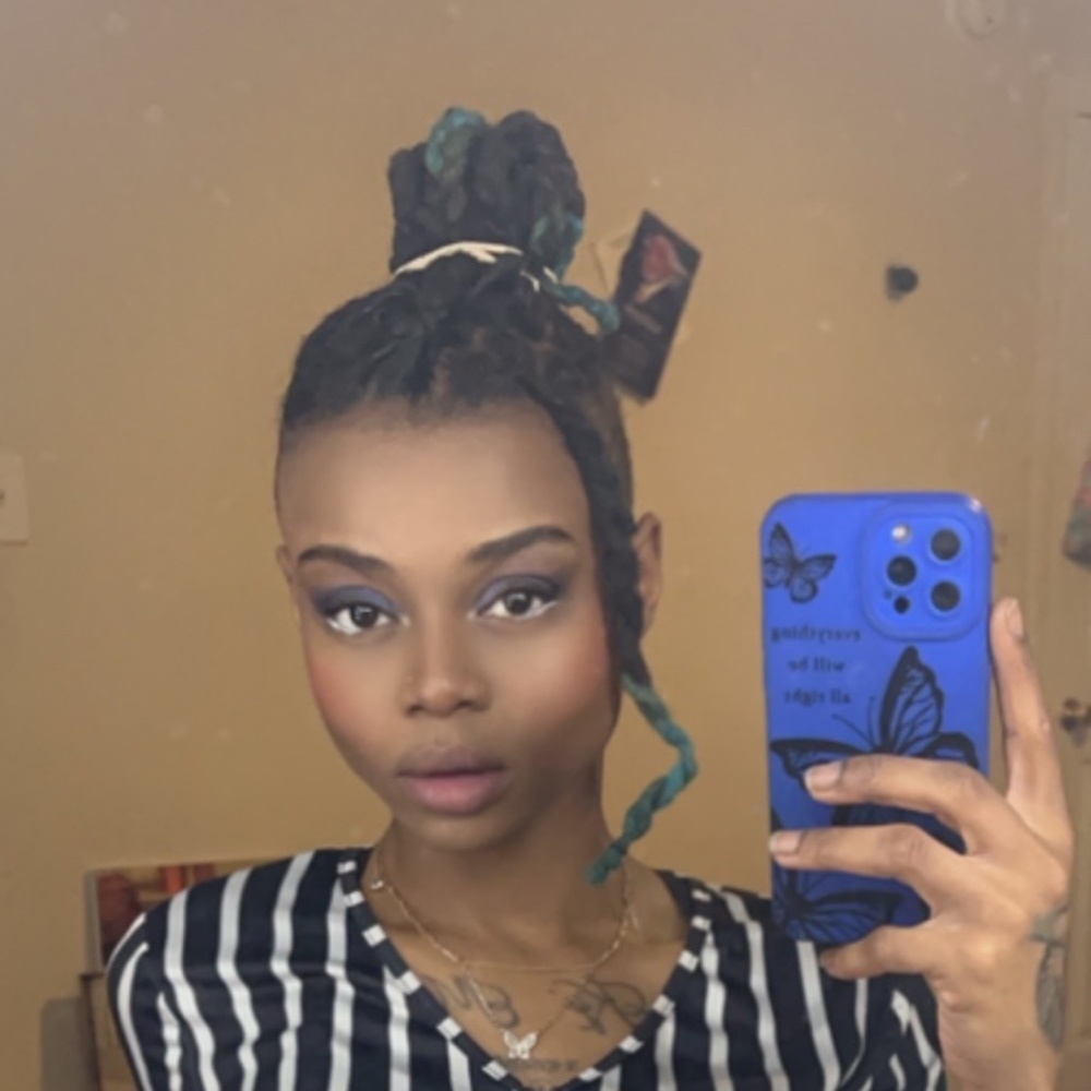 Meet your Posher, Telestina